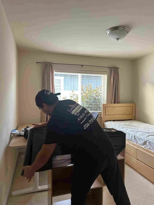 Clutter-Free Process - Airus Movers LLC